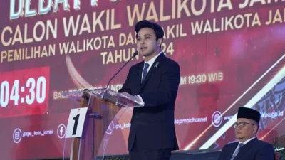 Diza Pertanyakan Paslon nomor 2 Soal Distribusi Kenaikan Gaji Honorer Non ASN, Guntur : Saya dilantik dulu Jadi Wakil Walikota